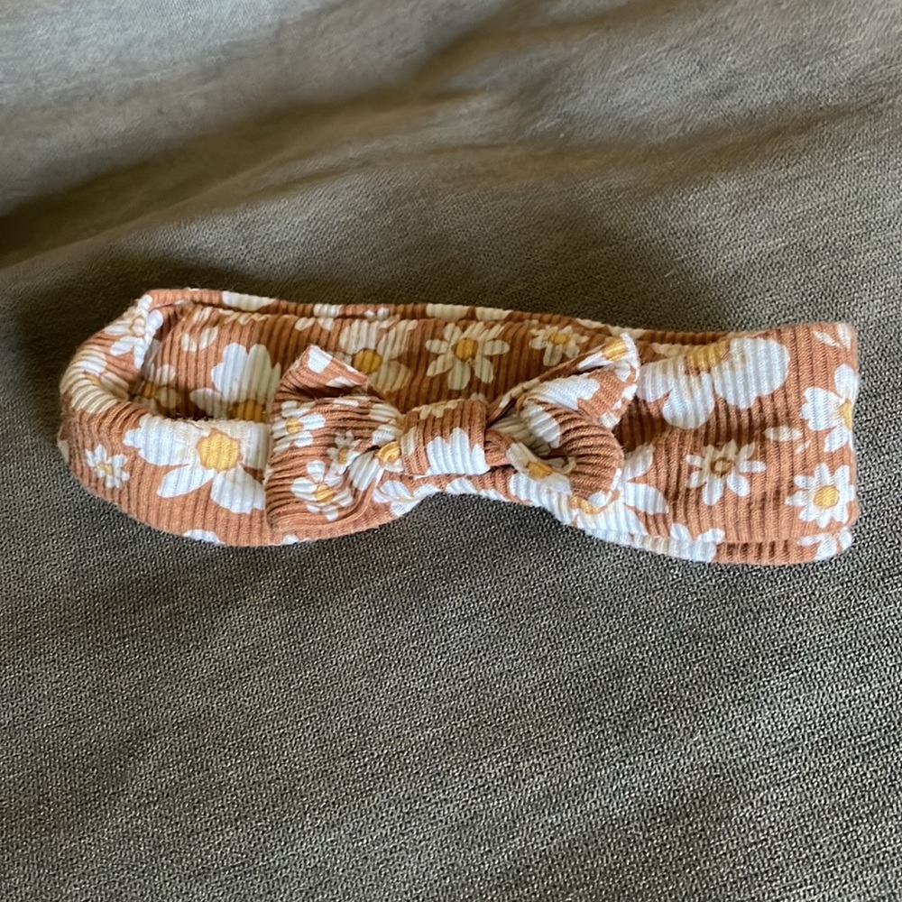 Floral Footsie - Picture 3 of 3